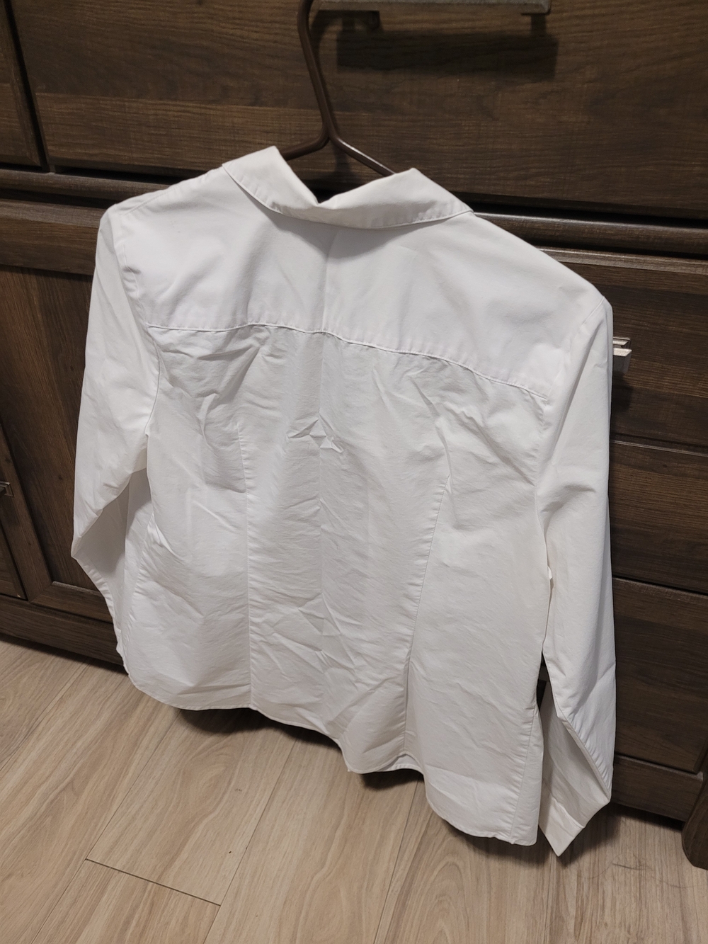 Essentials White Button-Front Collared Blouse - Picture 2 of 3
